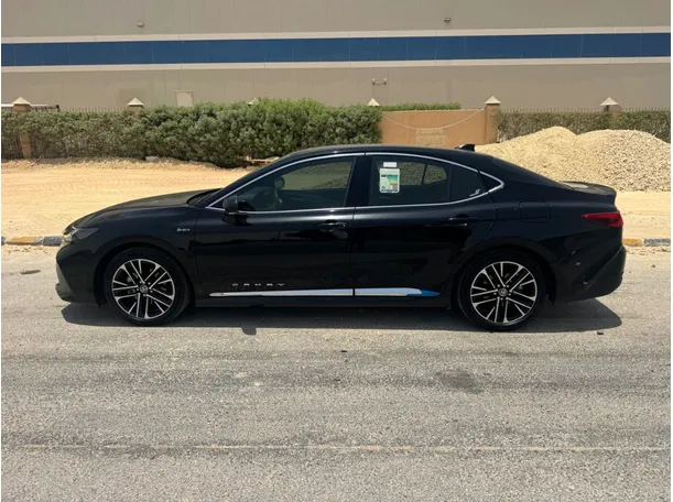 Car image 8