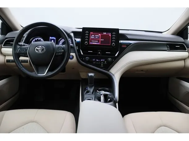 Car image 14