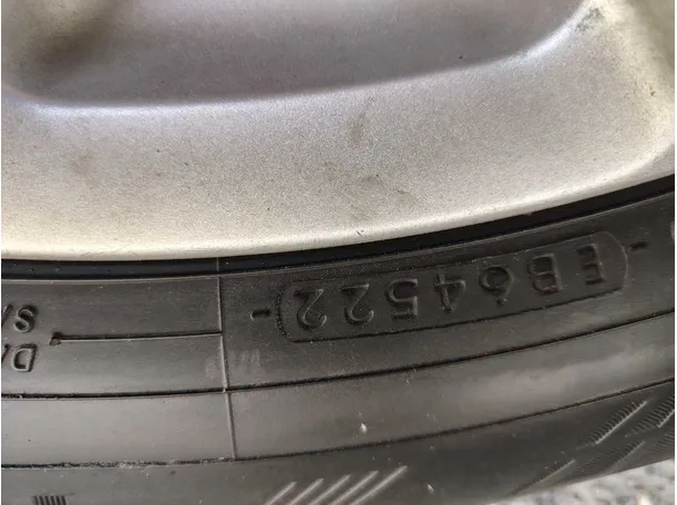 Car image 22