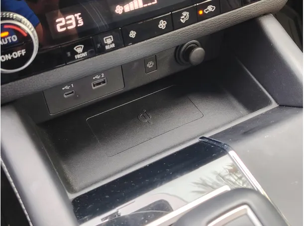 Car image 33