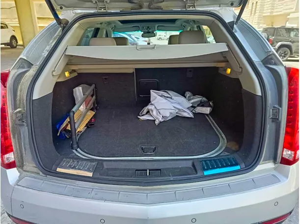 Car image 28