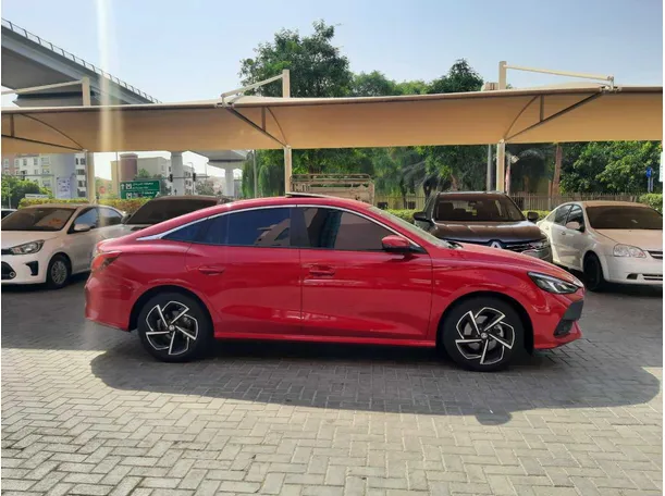 Car image 8