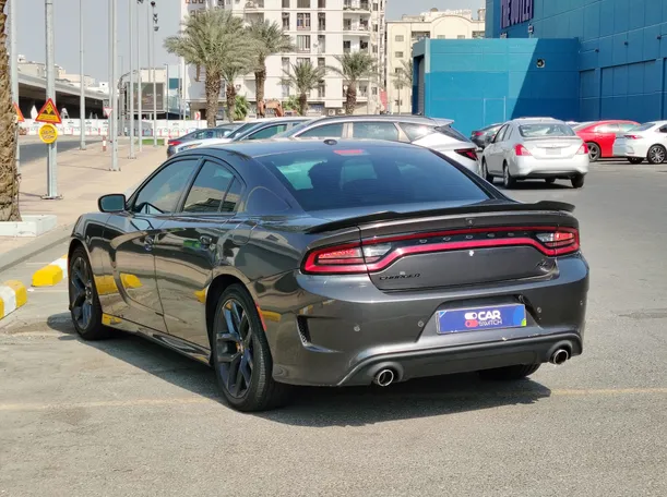 Car image 7