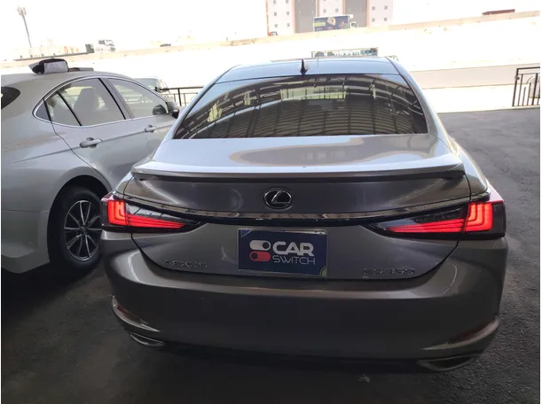 Car image 6