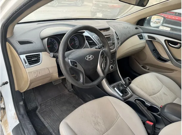 Car image 11