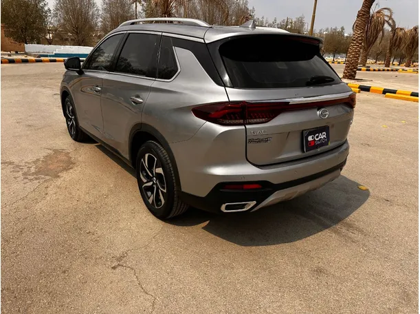 Car image 7