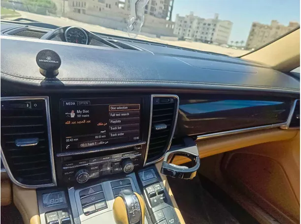 Car image 28
