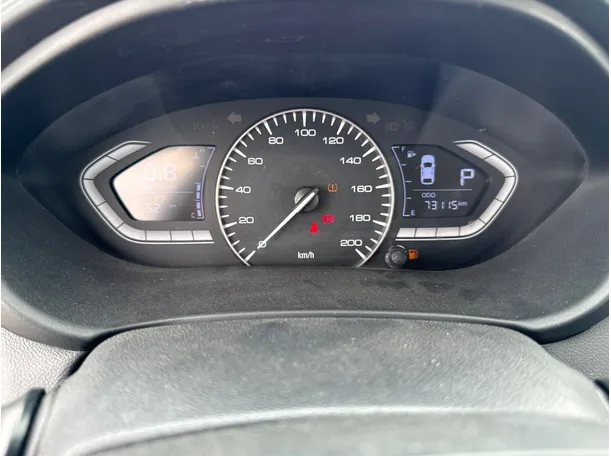Car image 18
