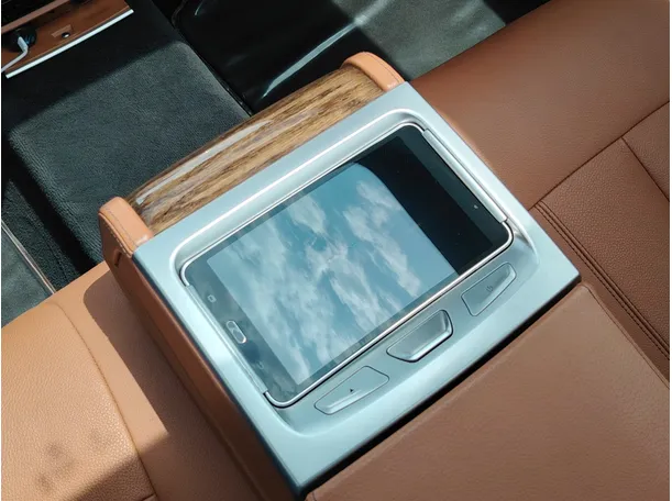 Car image 31
