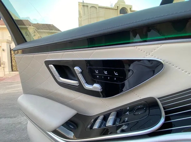 Car image 29