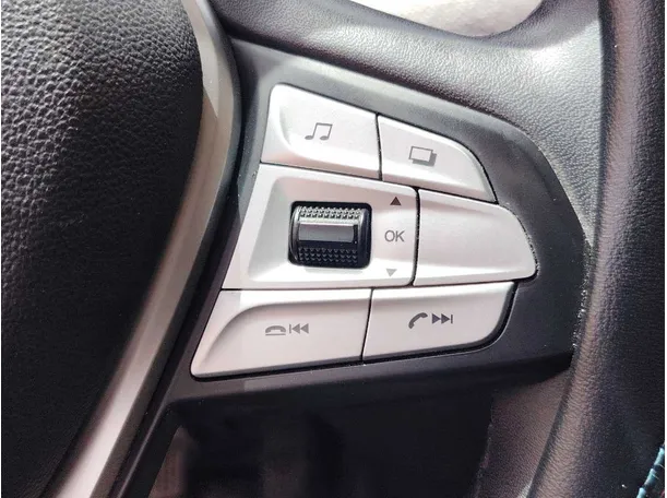 Car image 35