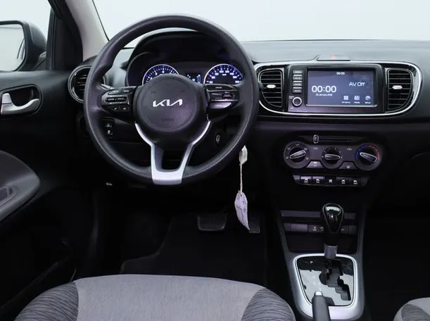 Car image 15