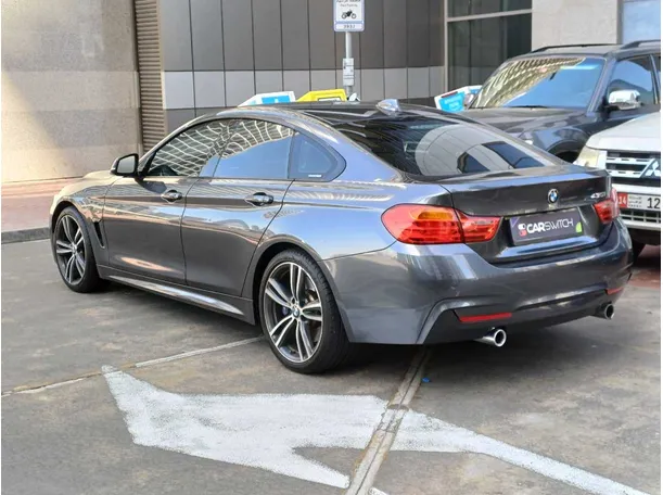 Car image 5
