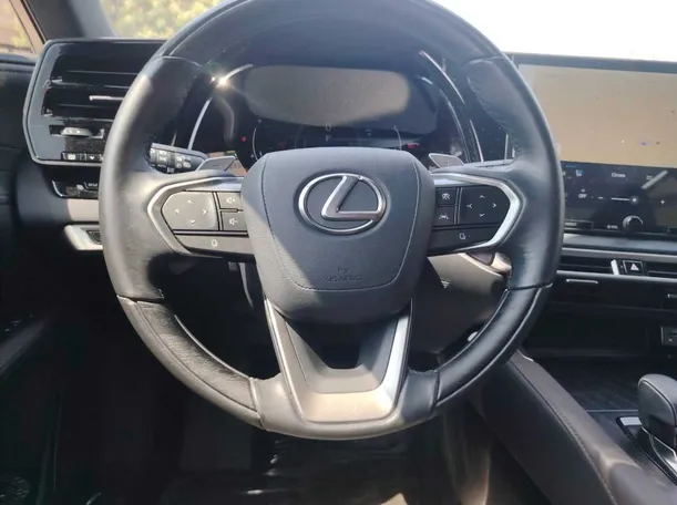 Car image 22