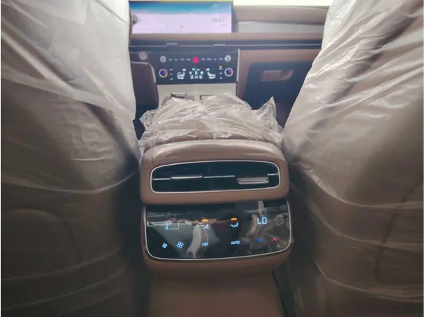 Car image 34
