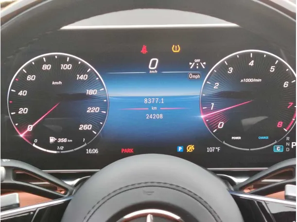 Car image 23