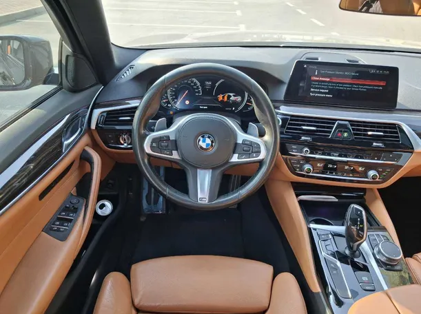 Car image 18
