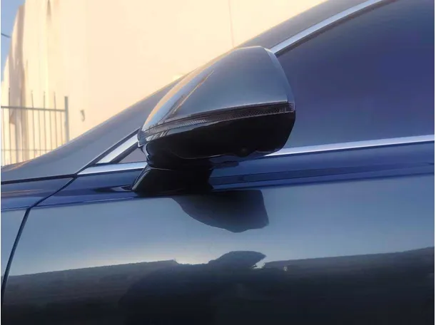Car image 34