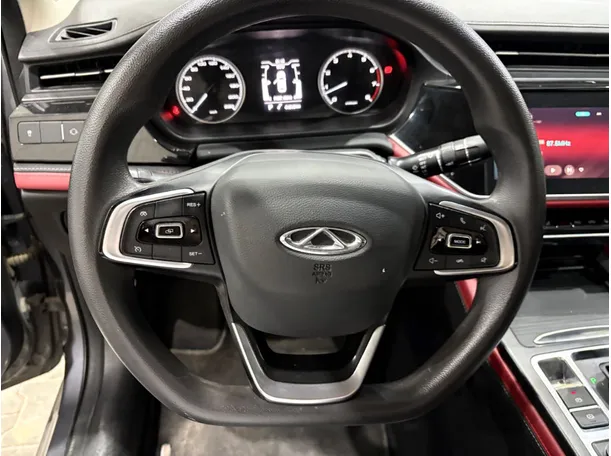 Car image 13