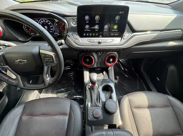 Car image 17
