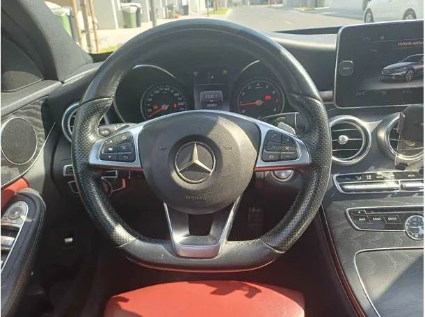 Car image 17