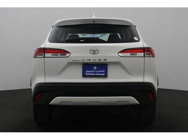 Car image 12