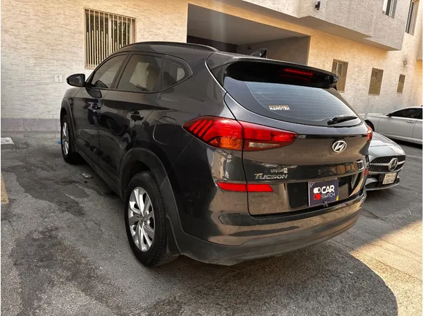 Car image 7