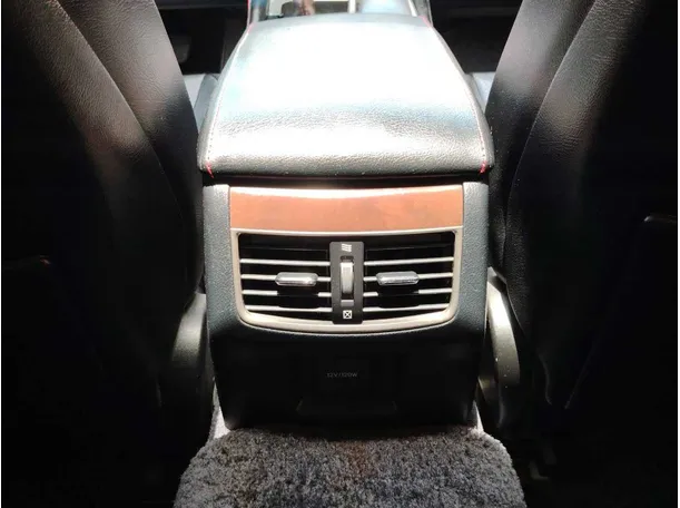 Car image 31