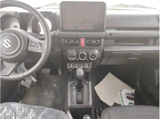 Car image 18