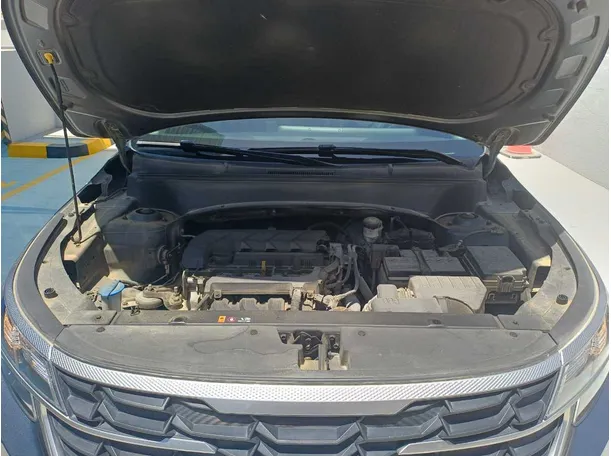 Car image 24