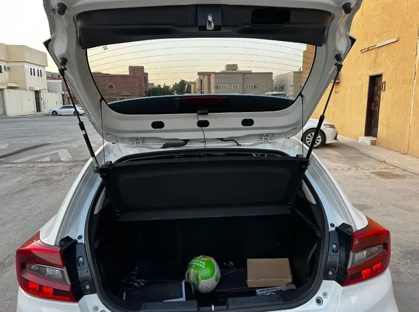 Car image 22