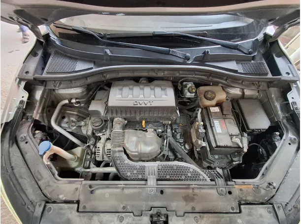 Car image 19