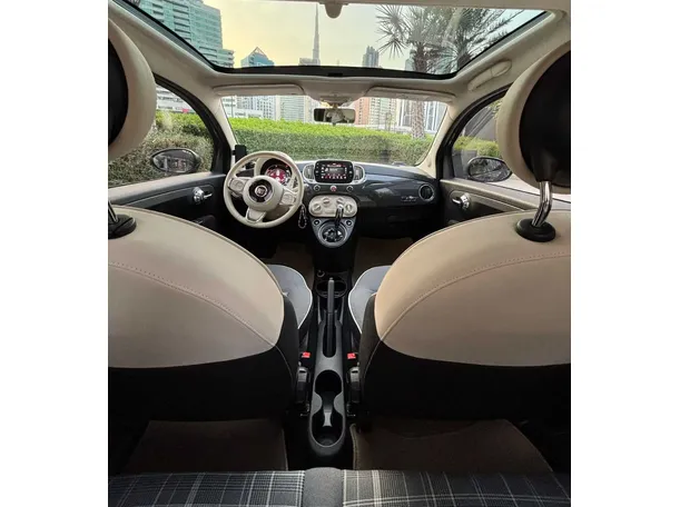 Car image 10