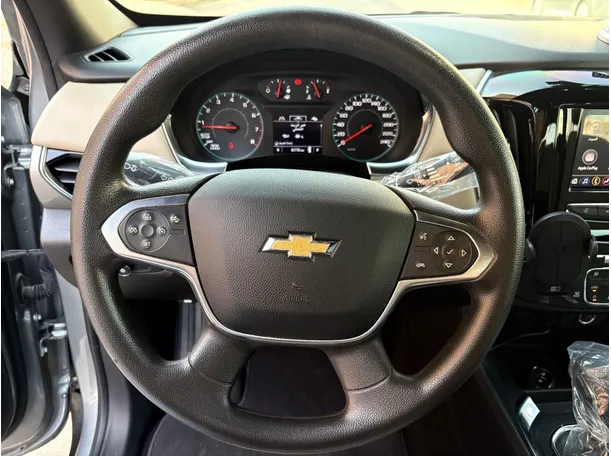 Car image 23