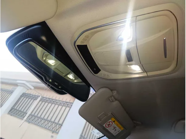 Car image 28