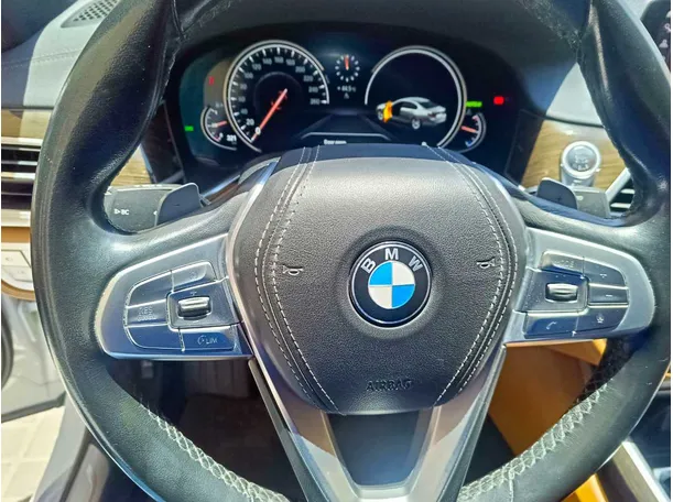 Car image 29