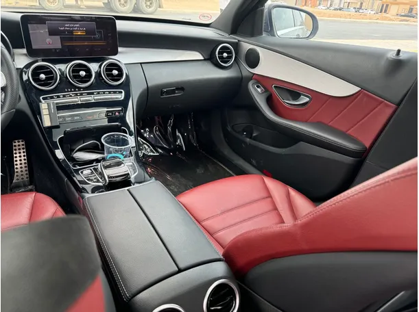 Car image 18