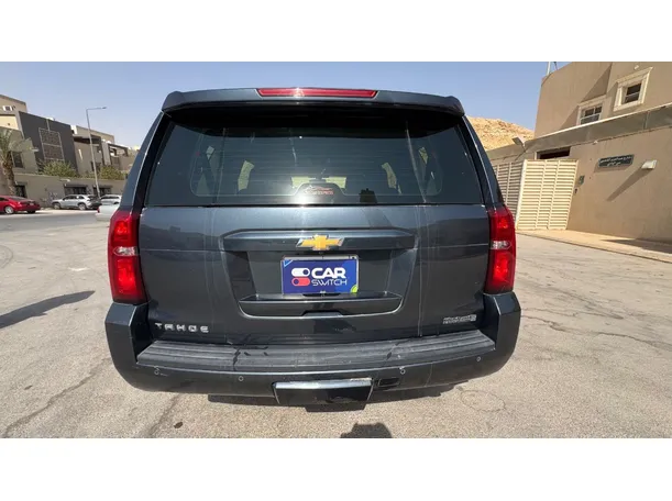 Car image 6