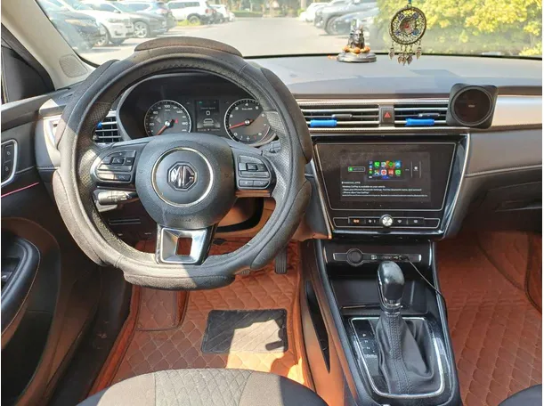 Car image 15