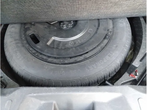 Car image 46