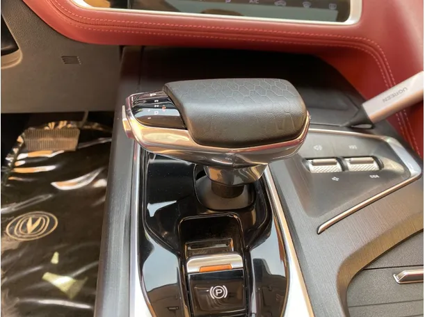 Car image 16