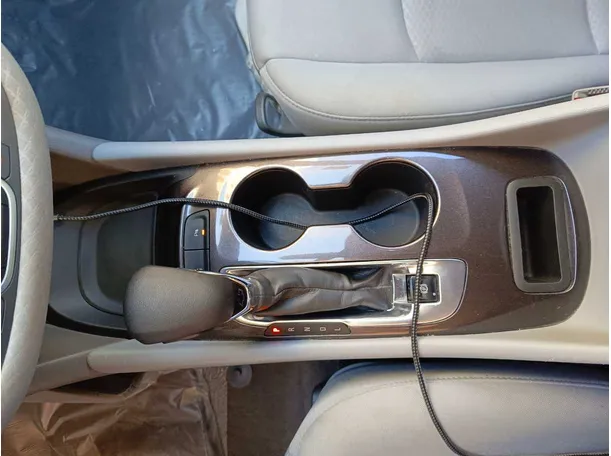 Car image 19