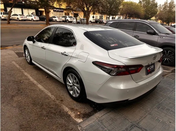 Car image 7