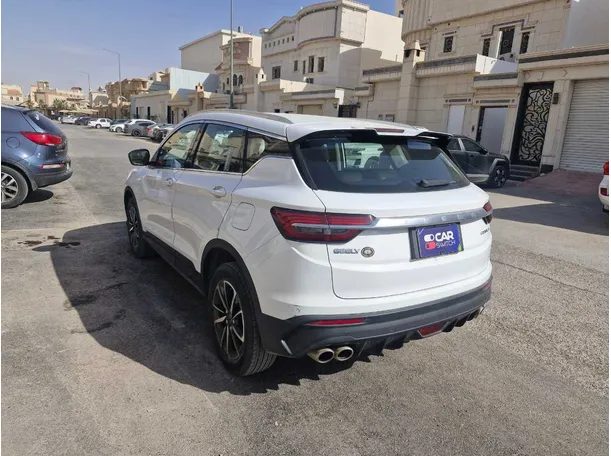 Car image 7