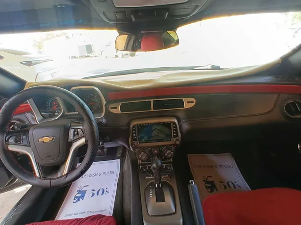Car image 14