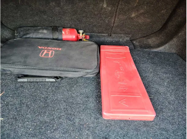 Car image 31