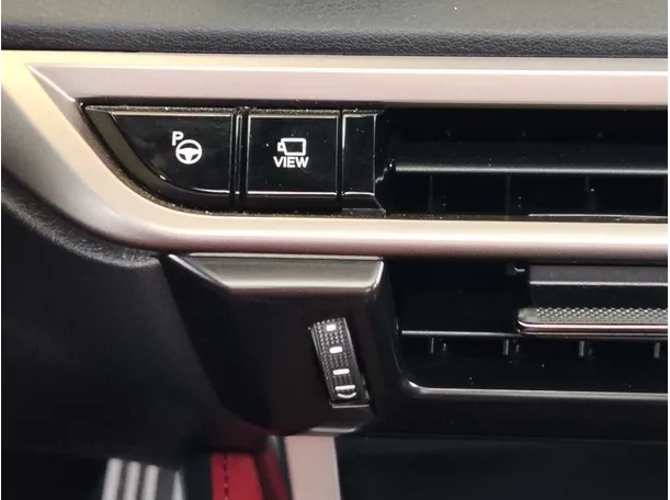 Car image 29