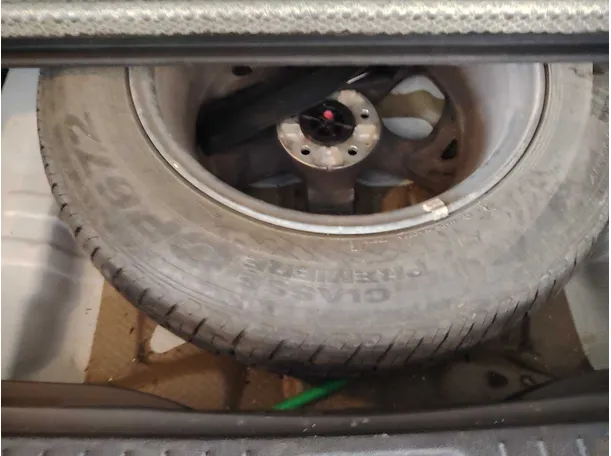 Car image 31