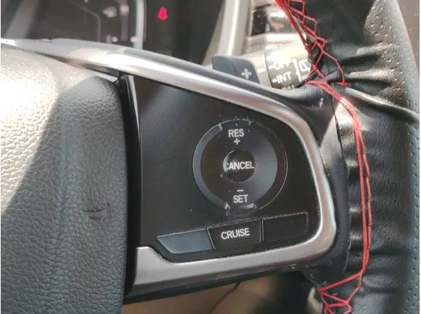 Car image 29