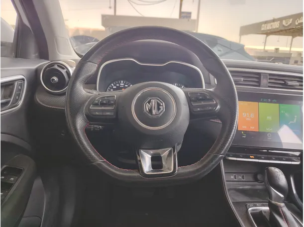 Car image 24